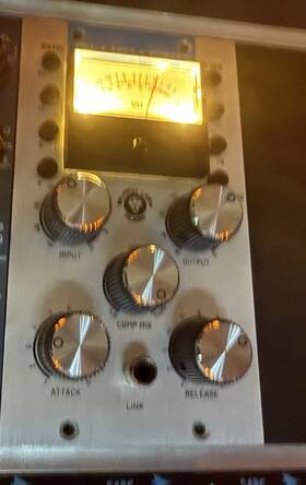 Black Lion Audio 753459869024 Bluey 500 Fet Limiting Amplifier