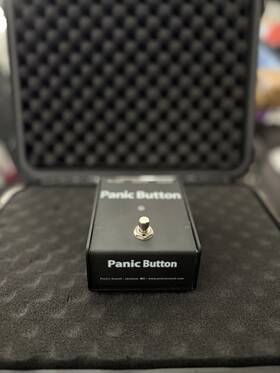 Proco 703272076284 Pro Co Panic Button Mic A/b Box